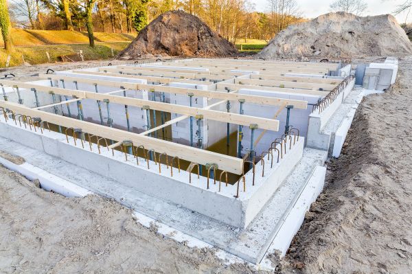 Settling Foundation Service in Huntington